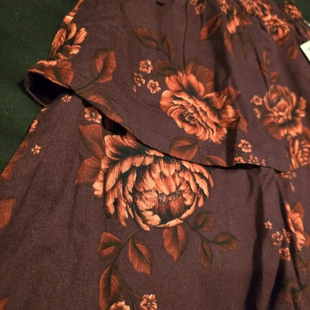Old Navy‎ Girl's Floral Tiered Skirt Burgundy NWT Size Medium 8